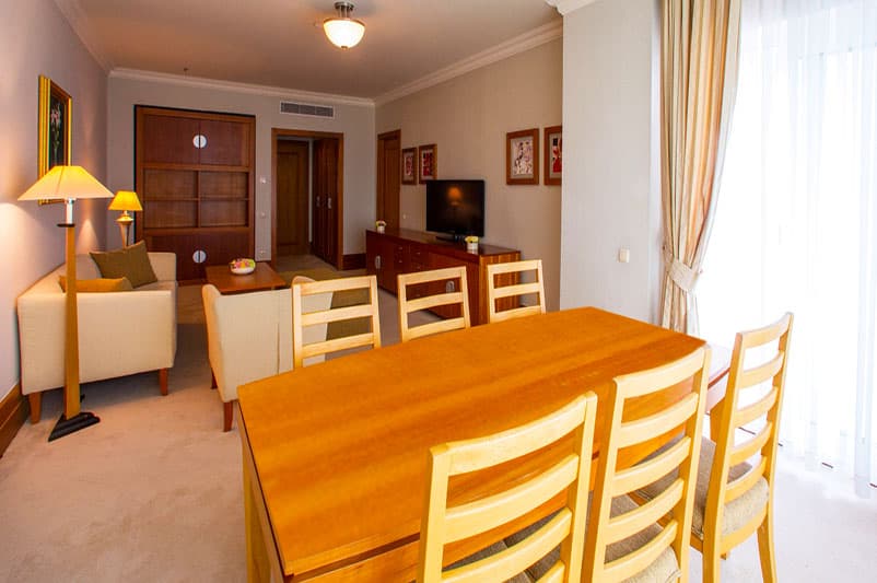 Номер Півлюкс