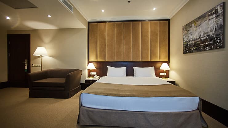 Номер Кутовий R