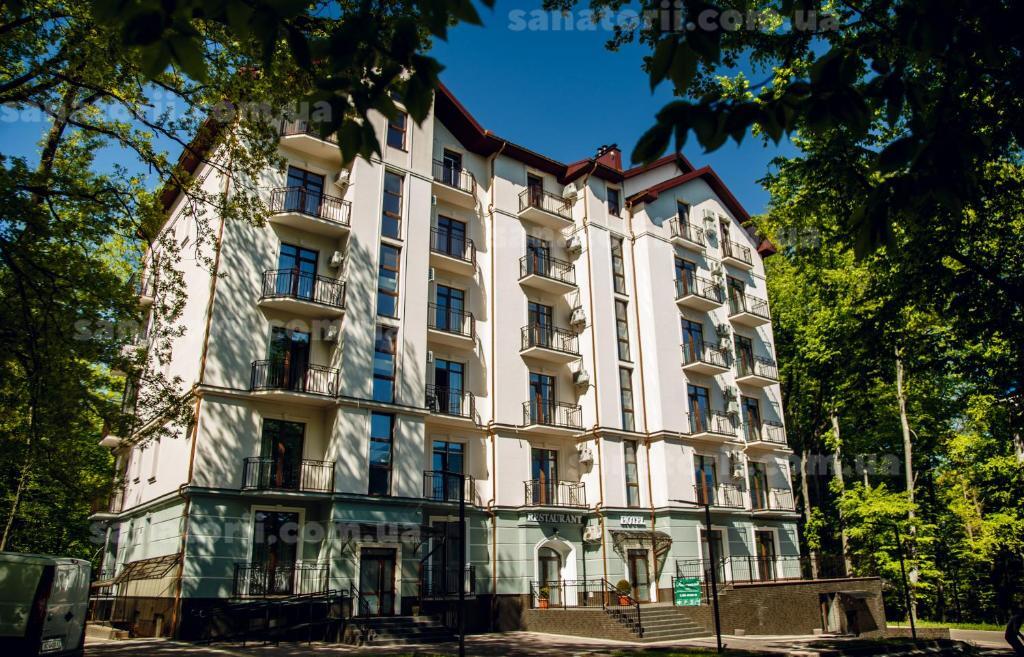 Готель «Кайзервальд-5» с.Карпати, Закарпатська область