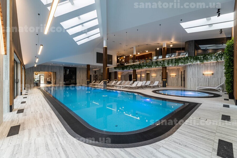 Готель «Crona SPA» Східниця